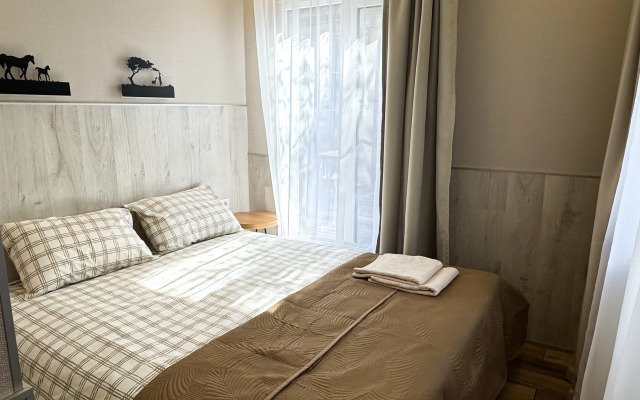 Zapovednyij Arhyiz Guest House