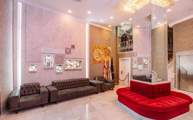 Aivani Hotel