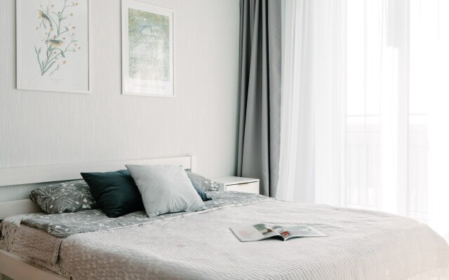 S Sovremennym Dizaynom Studiya + Spalnya Flat