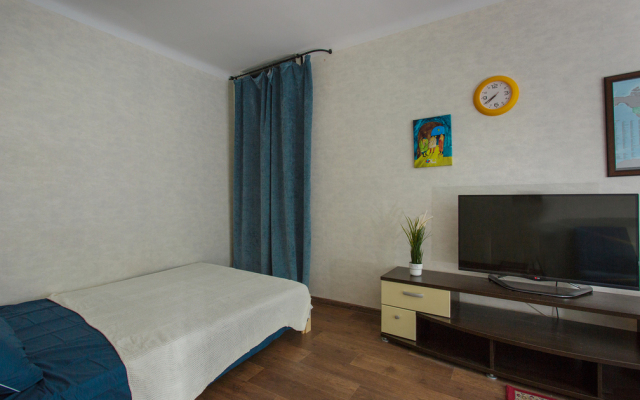 Апартаменты Свежо Comfort у Метро (Бурнаковская)