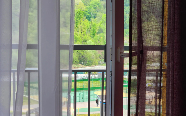 Prostornaya Studiya S Balkonom Flat