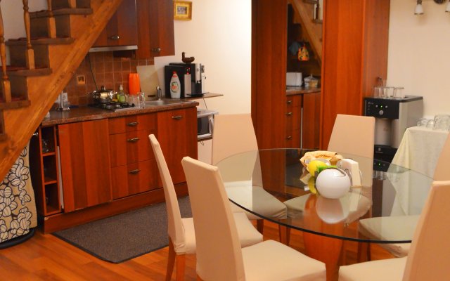 Na Galernoy Deluxe Hotel