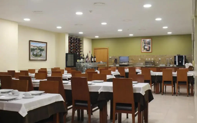 Отель Dom Afonso