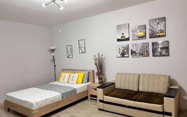 Marat Home po ul. Avtomobilistov d.11 Flat