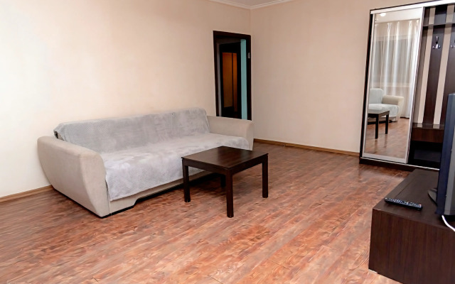 Апартаменты Трехкомнатная Квартира