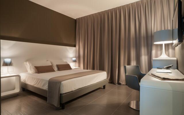 8Piuhotel