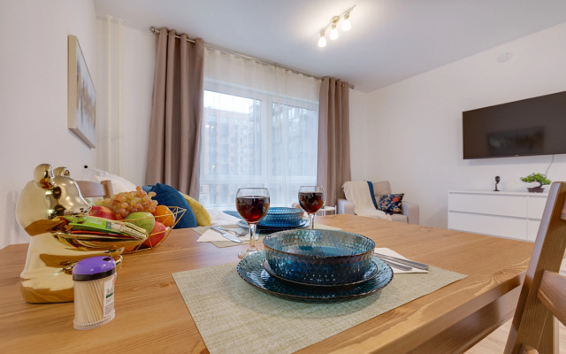 Kvartira Studiya s Panoramnymi Oknami Vozle Metpo Lecnaya