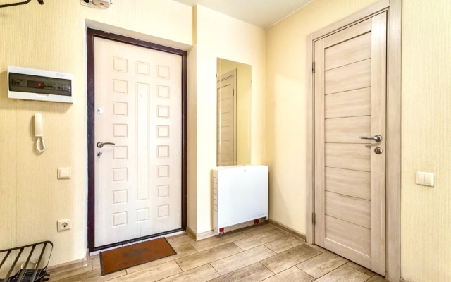 Уютные Апартаменты в доме у Космопорта (ул. Дыбенко 27а)