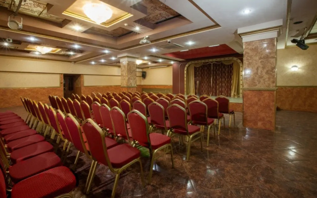 AMAKS Golden Ring Hotel