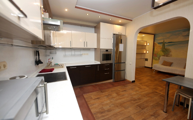 Квартира 3 комнатная квартира улица Комсомольская,75