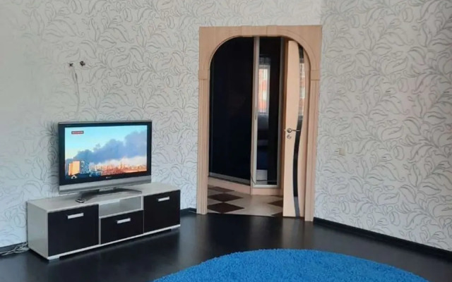 2kh-Komnatnaya V Tsentre Goroda Flat