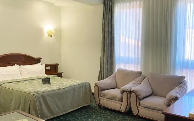 Hotel Russia