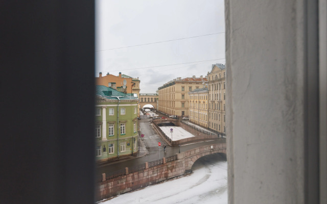 Апартаменты у Дворцовой площади DereMRents ДереМРентс