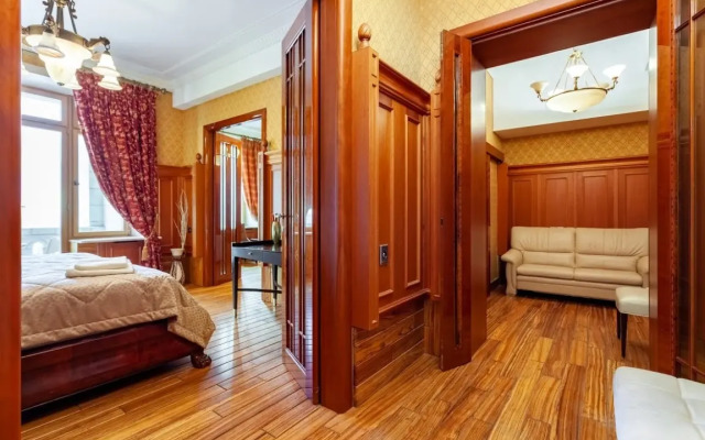 Apartamenty  Roskoshnye s Balkonom i Vidom na Kreml'