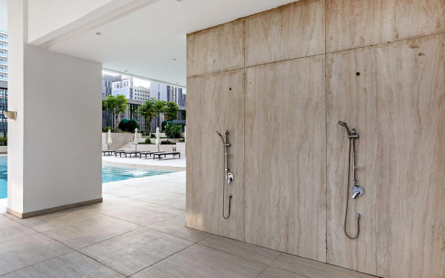 Modern Studio at Paragon Apartments