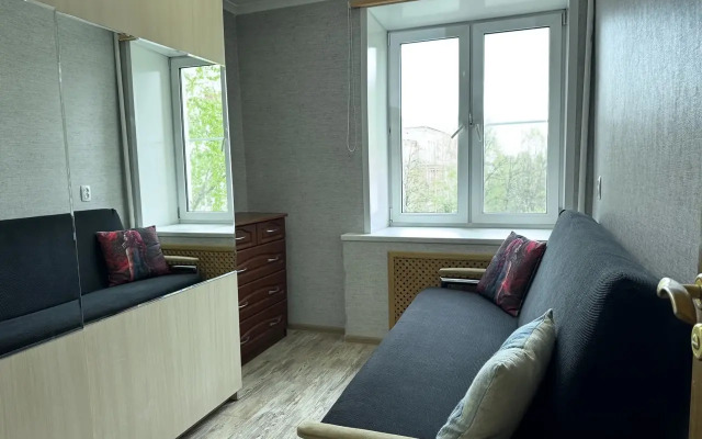 Sovremennaya Trekhkomnatnaya V Tsentre Yaroslavlya! Flat