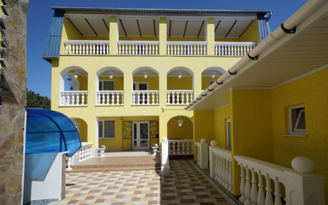 Отель Роман