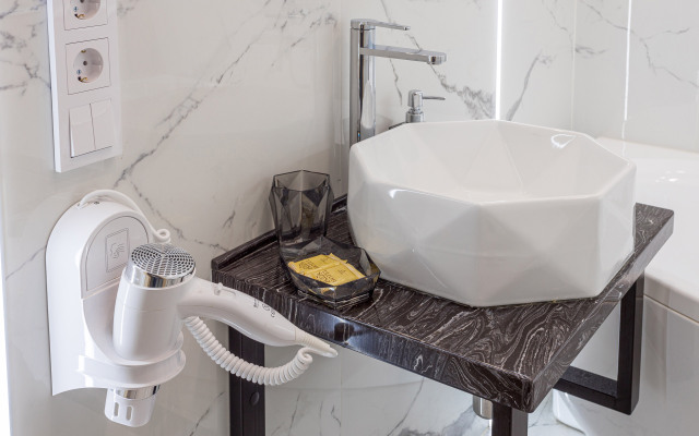 Апартаменты на 11 Этаже Репина 1