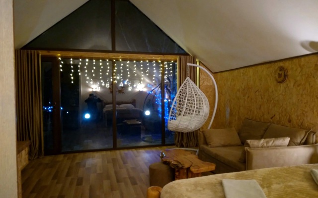 Kazbegi Qabarjina Apartments