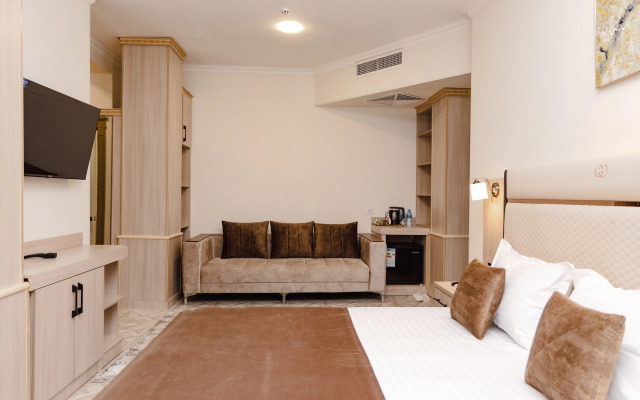 Art Royal Hotel