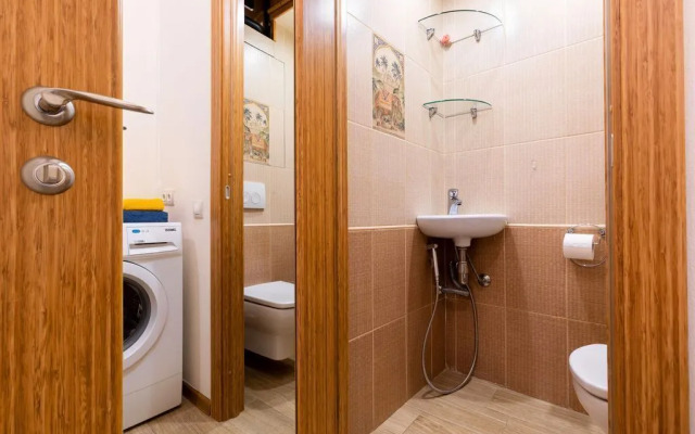 Sovremennaya Kvartira V Tsentre Goroda Flat