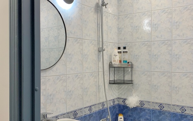 3kh Komnatnye U Nevy S Yakhtami Apartments