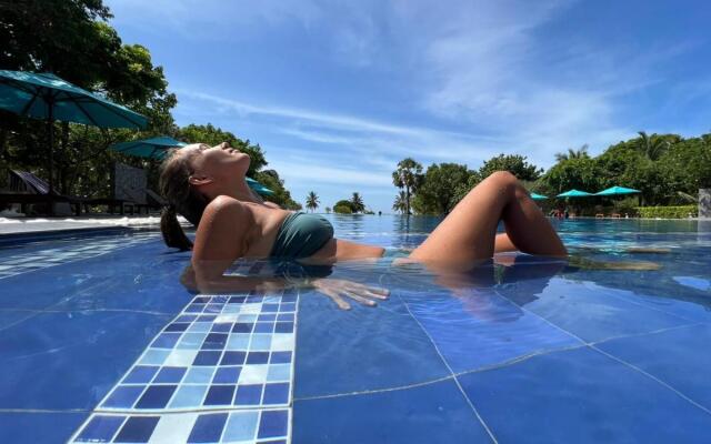 Breeze Pasikudah Resort Hotel