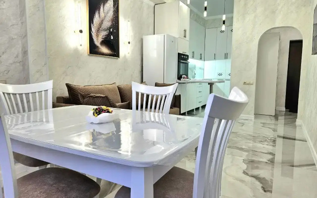 V Samom Tsentre Pyatigorska naprotiv Avtovokzala Apartments