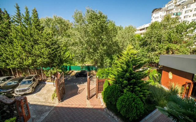 Elitny Apartament v Gostinitse Senator Flat