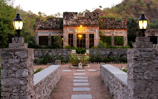 Отель Ghanerao Jungle Lodge