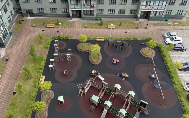 S Frantsuzkim Balkonchikom Flat