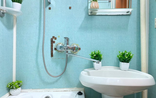 Апартаменты Двухкомнатная квартира с раздельными комнатами и балконом