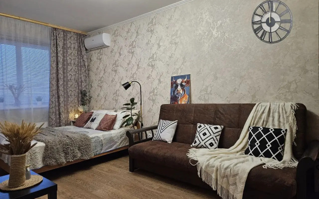 Ayda K Regine (50 Let Oktyabrya 75) Flat