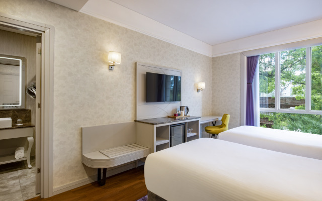 Отель Mercure Tbilisi Old Town