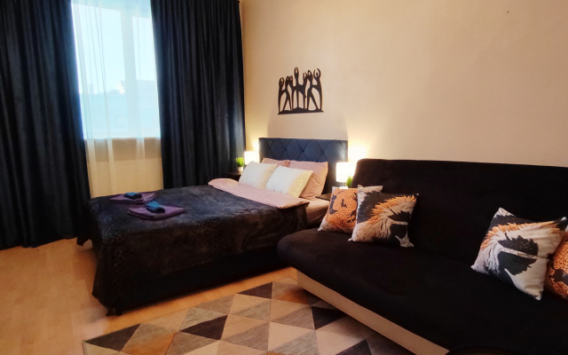 V Tsentre Na Lenina S Liftom Flat