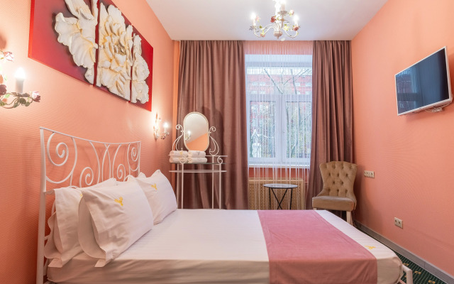 Sova Na Profsoyuznoy Hotel
