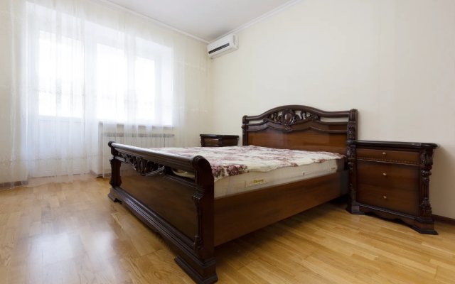 1 KvartHotel Premium Moskovskaya 106/79  Apartments