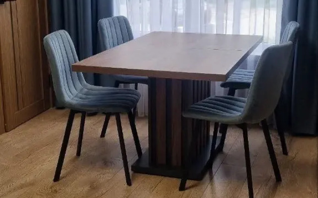 Uyutnaya s Vidom na Les Flat