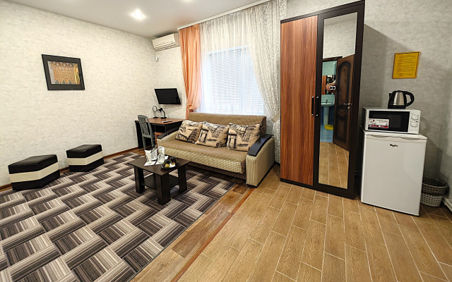 Na Krasina 38 Guest House