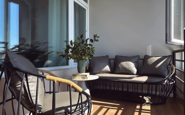 Апартаменты с потрясающим видом на бухту Патрокл