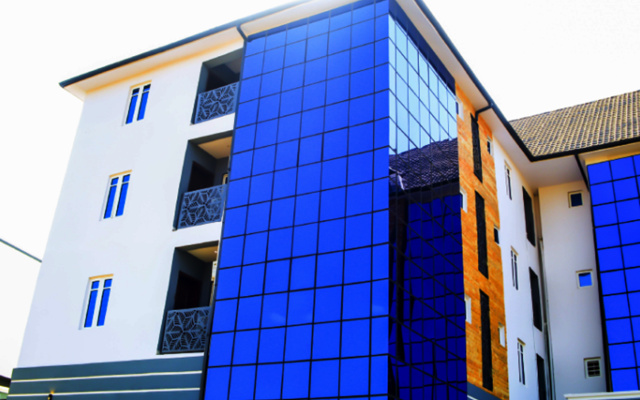 Отель Abiis Suites