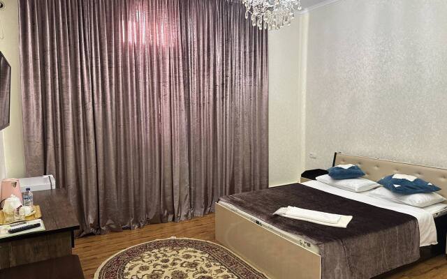 RATMINA Hotel