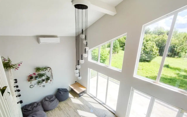 Частный дом Дом с панорамными окнами, 3 спальнями и сауной - фото 2