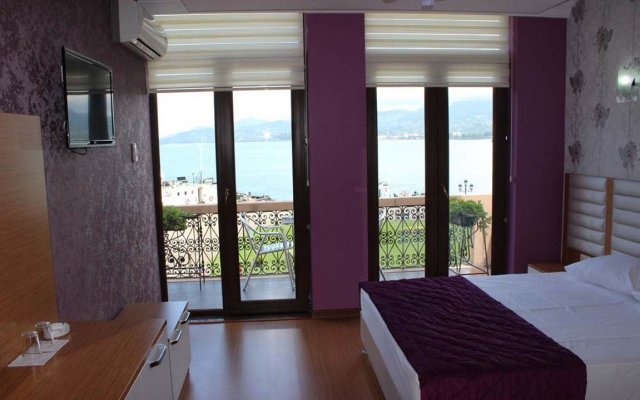 MONI Hotel