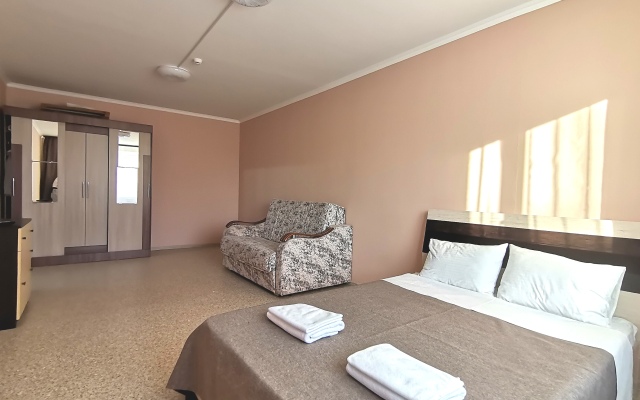 Pavla Sharova 3 Apartments