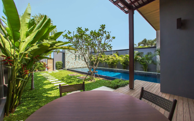 Miriama 2 Bedroom Near Naiharn Beach Villa