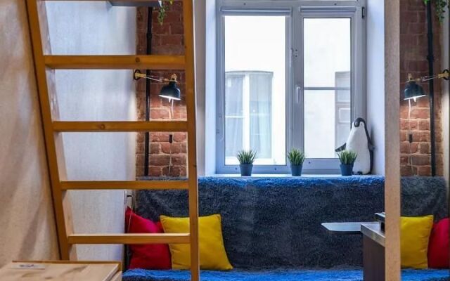 Studio Loft near Moscow Train station Flat
