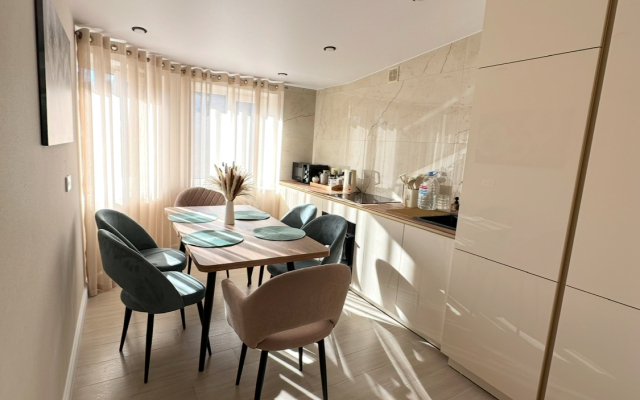 Dvukhkomnatnaya Na Kosyakina Flat