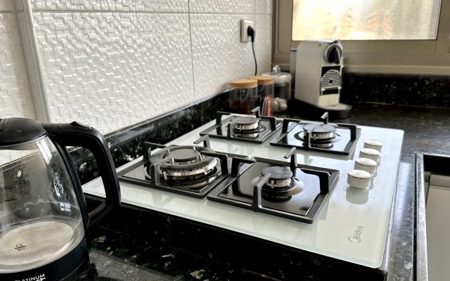 Diamond 2bed Apartment with Jacuzzi by the Sea