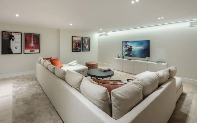 All About Villa Breeze